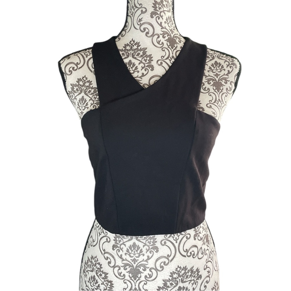 Express high criss cross neck crop top cropped sexy black fitted Medium